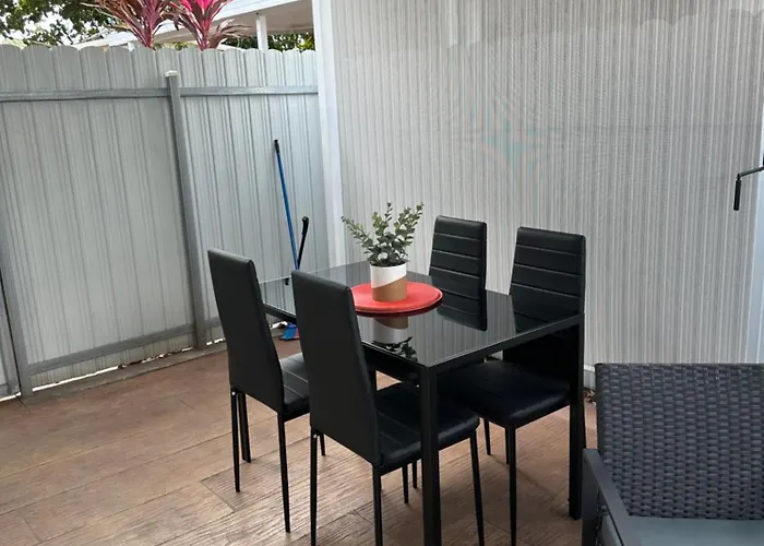 Comfortable Modern Apartment- Central Location.