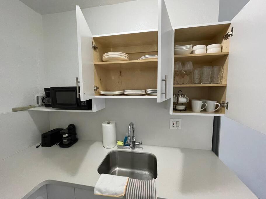 Comfortable Modern Apartment- Location. Apartamento *