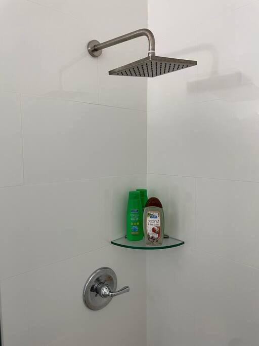 Comfortable Modern Apartment- Location. Apartamento